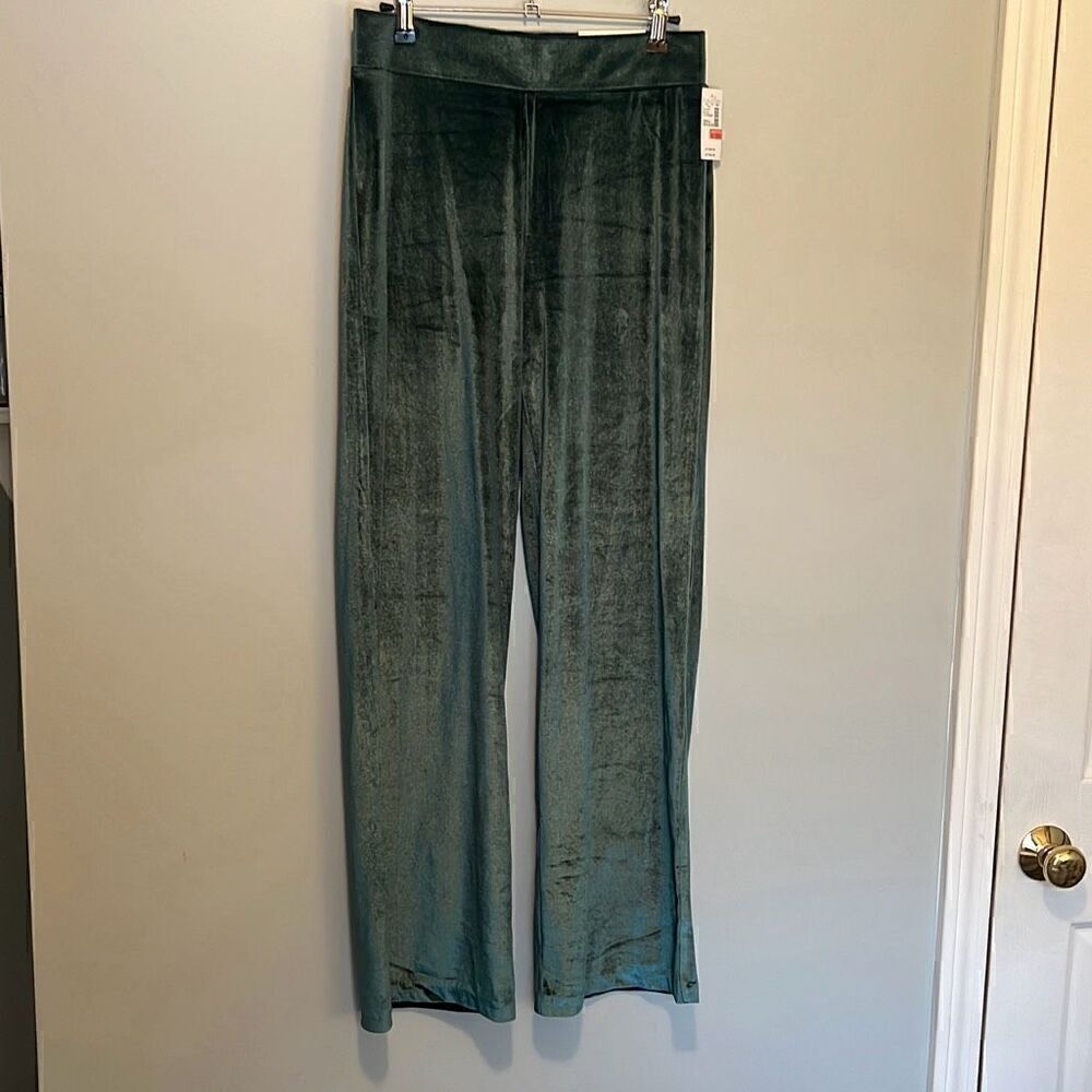 Maurices Women's Green Velvet Pull On Wide Leg Pants Size Small NWT
